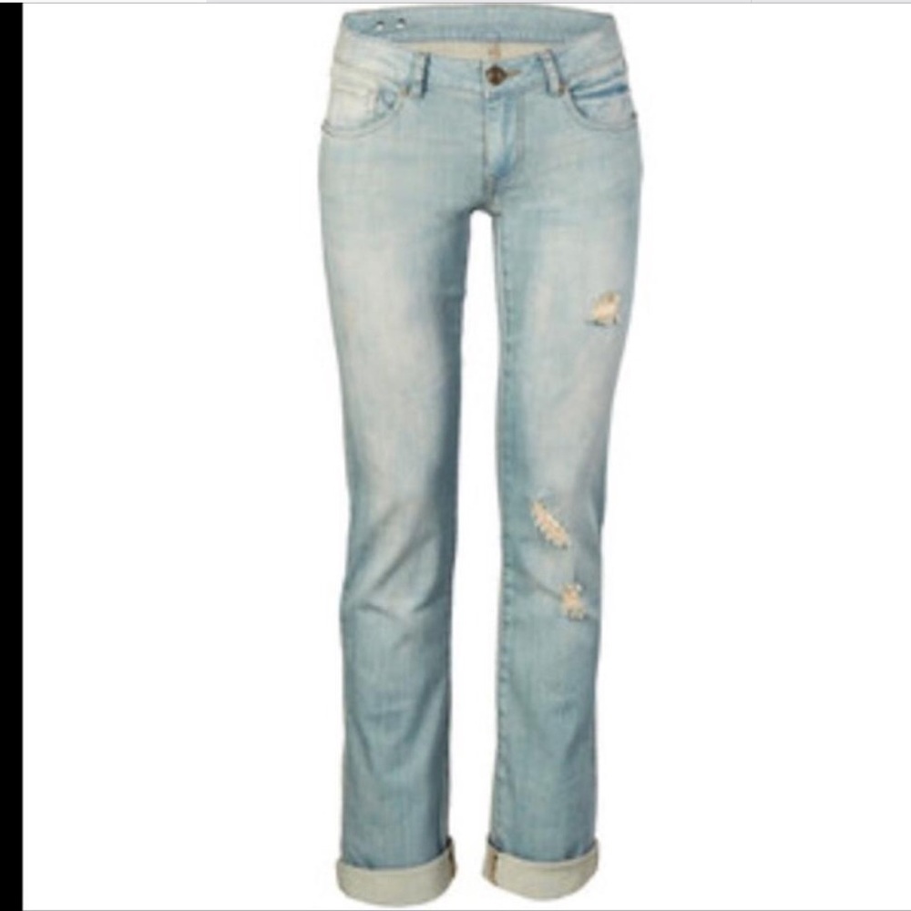 CABI Boyfriend Light Crop Jeans #748 Distressed M